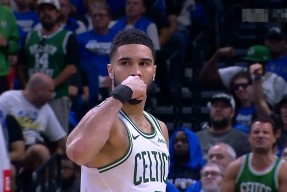 包含塔图姆回归赛场，战术调整首场状态亮眼，皇家马德里观众沸腾！的词条